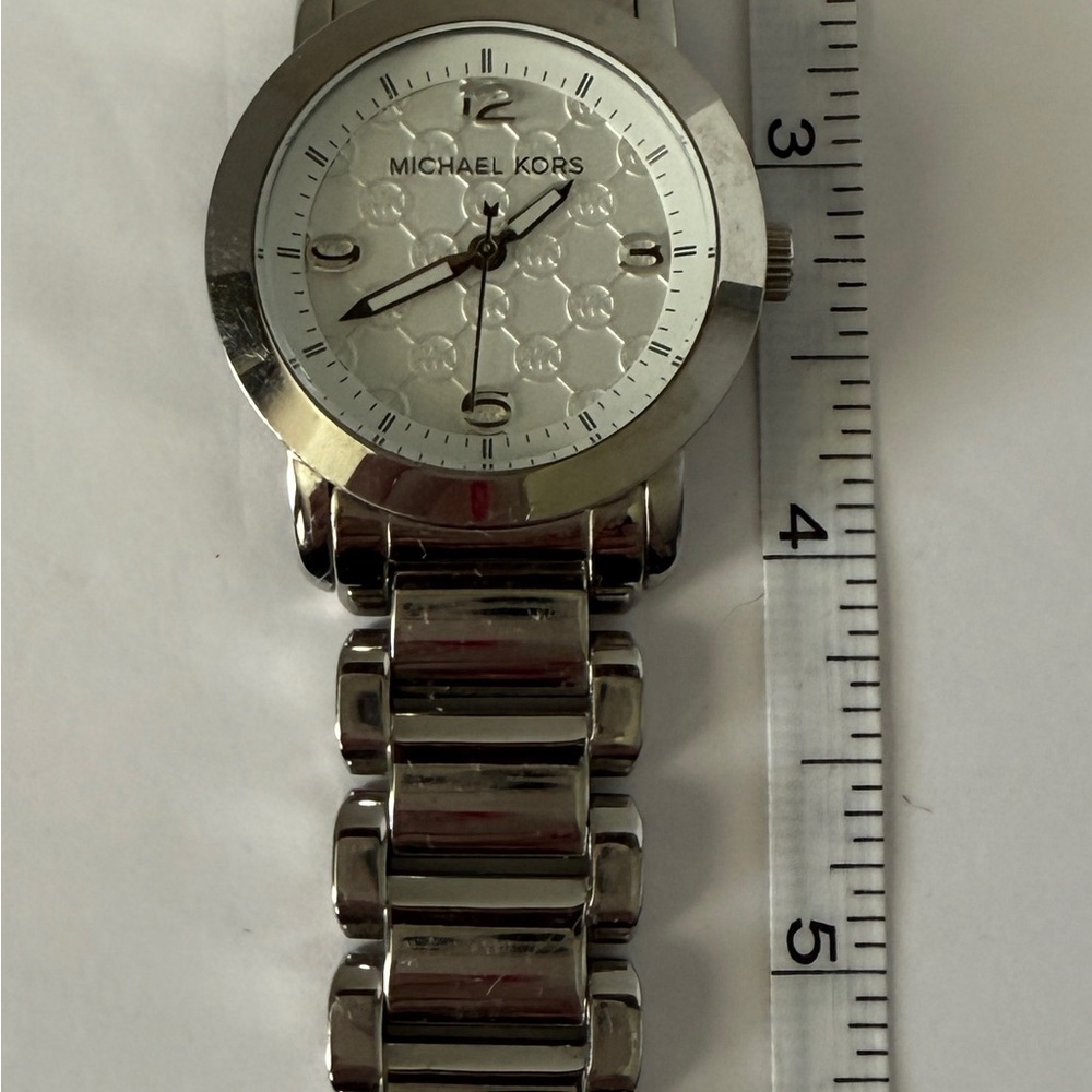 Michael Kors MK3157 Silver‎ Dial Stainless Steel Women's 34mm Watch - Picture 8 of 9